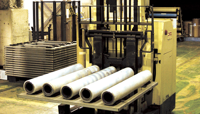 ラック外搬送車