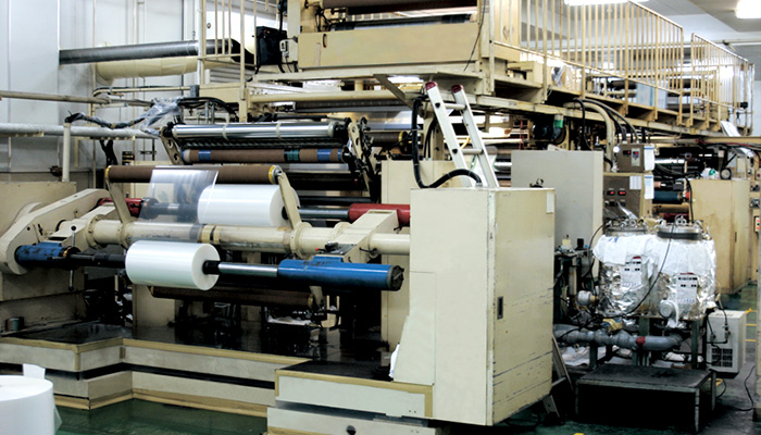 ノンソルベントドライラミネート機